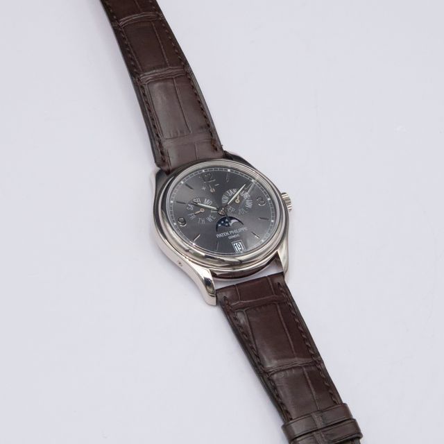 Patek Philippe Complications 5146G-010 Image 3